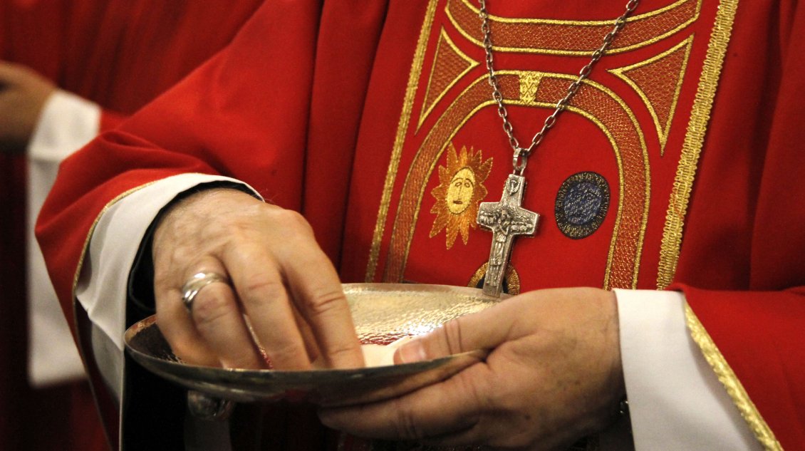 Sacerdote sancionado por abuso a menores en EEUU celebra misas en el sur de Chile