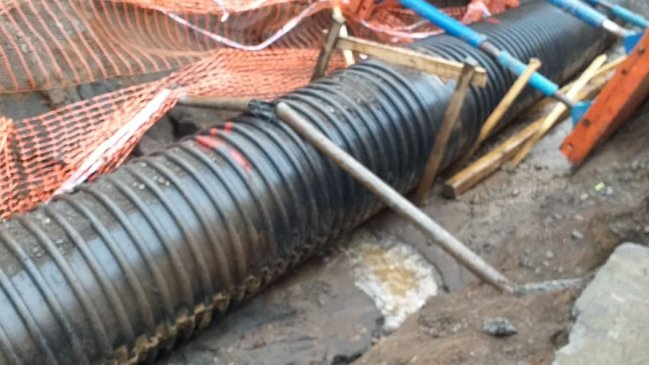 Locatarios de Temuco acusan millonarias pérdidas por retraso en instalación de colector de aguas lluvia