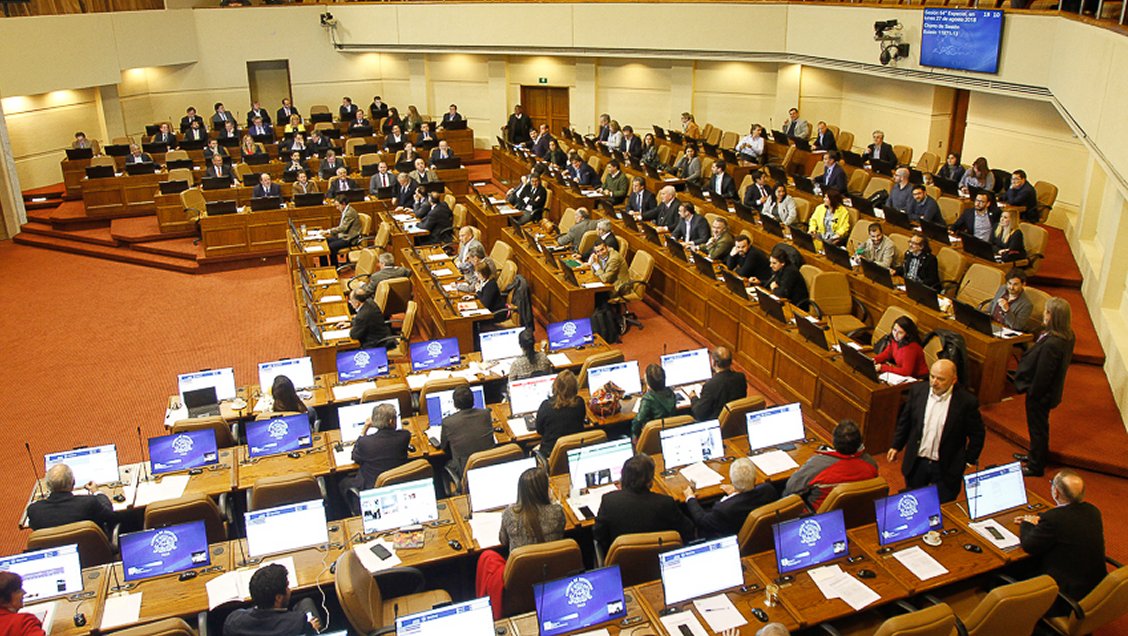 PDI detectó que 35 parlamentarios pagaron informes con 