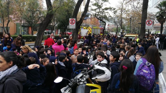 Impermeabilización de una piscina obligó a evacuar dos colegios de Providencia
