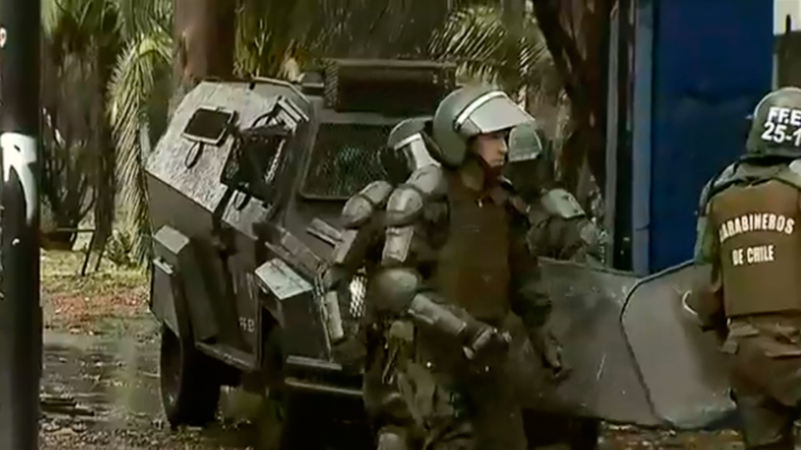 Carabineros cerró avenida Macul por incidentes en la Umce