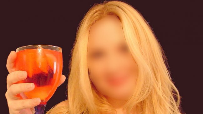 Mujer borracha mató a su novio y durmió una semana con el cadáver en la cama