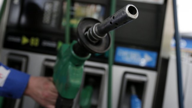 Por fin: Todos los combustibles bajan de precio este jueves
