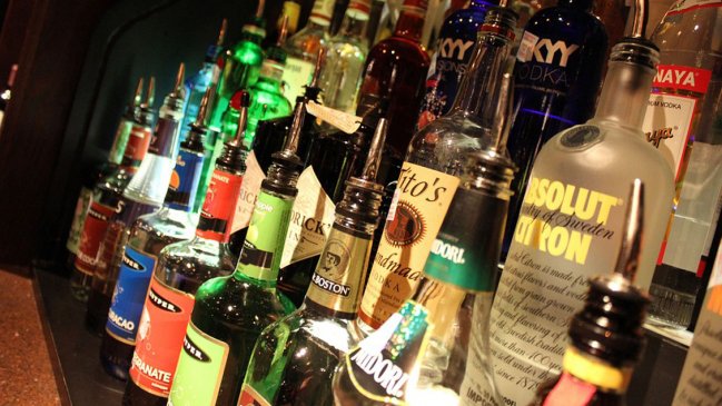 Obispo gastó el dinero de la iglesia en licores, artículos de lujo y renovaciones de casas