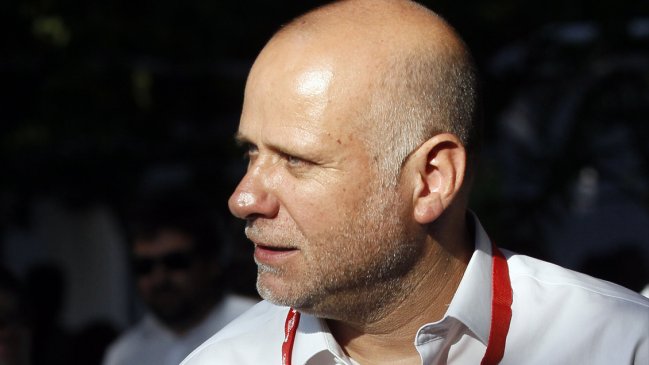 Senador Álvaro Elizalde sufrió violento robo de vehículo en Providencia