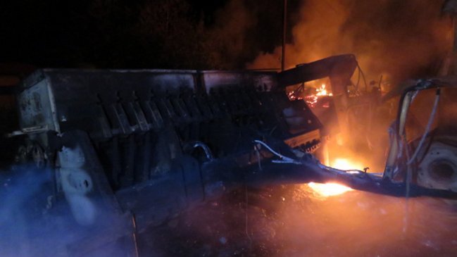 Encapuchados quemaron seis máquinas forestales en La Araucanía