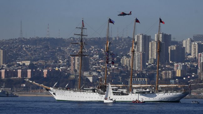 Buque Esmeralda limpiará playas y entregará bolsas reutilizables en Asia