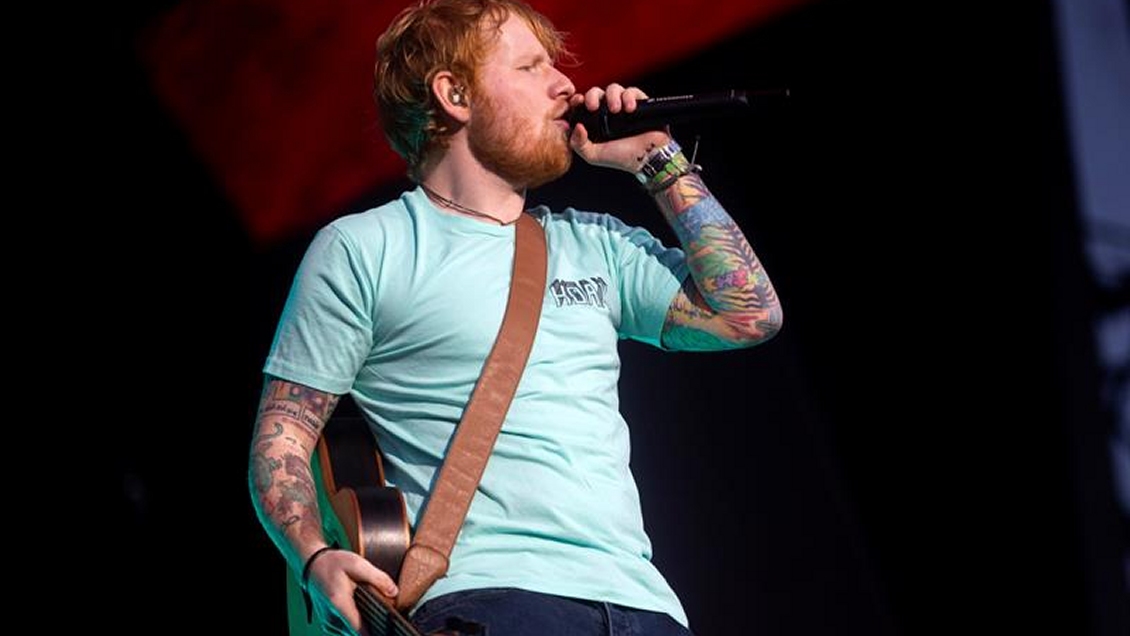 Ed Sheeran se coronó por tercera vez como el artista más reproducido en Reino Unido