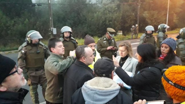 Valdivia: Usuarios de Ruta Torobayo - Curiñanco se manifestaron por condiciones de la vía