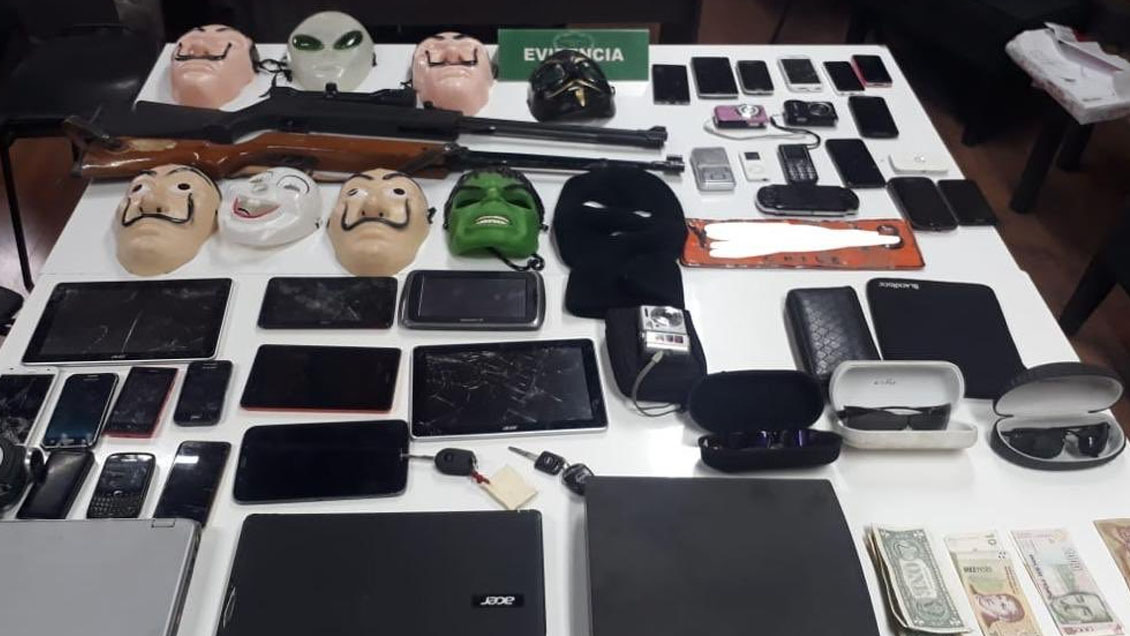 Carabineros allanó 14 domicilios presuntamente vinculados a banda delictual en Lo Barnechea