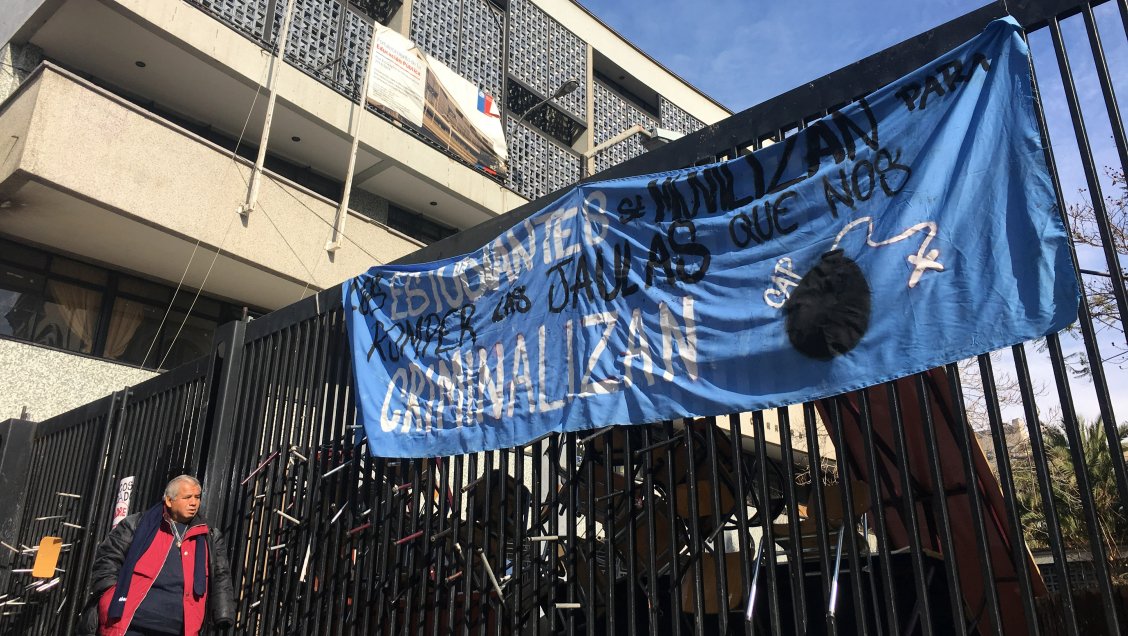 Estudiantes continuarán con la toma del Instituto Nacional