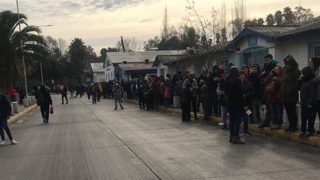 Vecinos de Maipú acudieron en masa a vacunarse contra la influenza