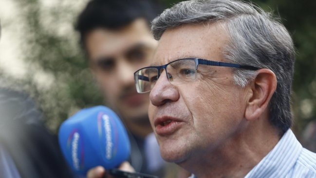 CEP: Joaquín Lavín es el político mejor evaluado