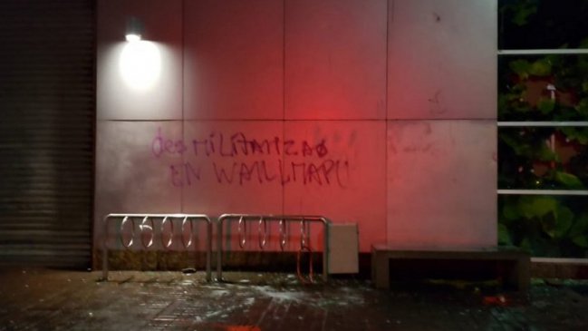 Encapuchados atacaron dependencias del Mall del Centro de Concepción