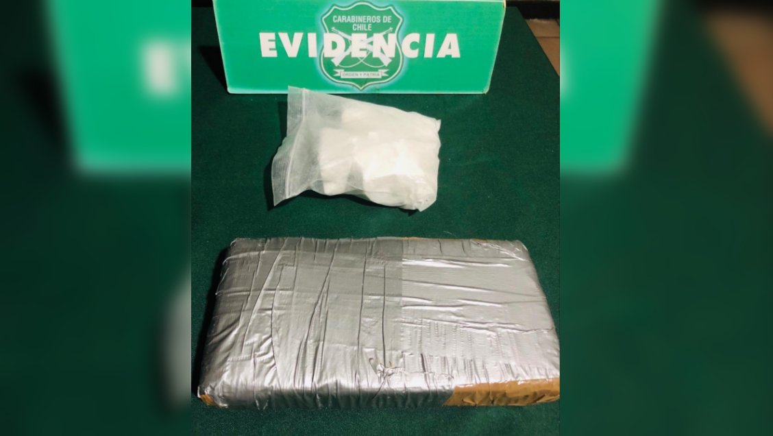 Hombre fue detenido en plena calle cargando 