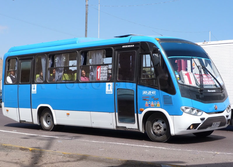 Iquique: Chofer de microbús conducía con una licencia falsa