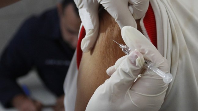 Experto: Más vale vacunarse contra la influenza tarde que no hacerlo