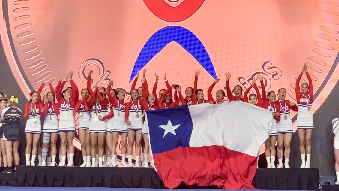 Copa continental de básquetbol se inicia con show de campeonas mundiales de cheerleaders