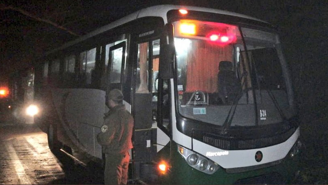 Hualpén: 150 evacuados por deslizamiento de tierra en un cerro