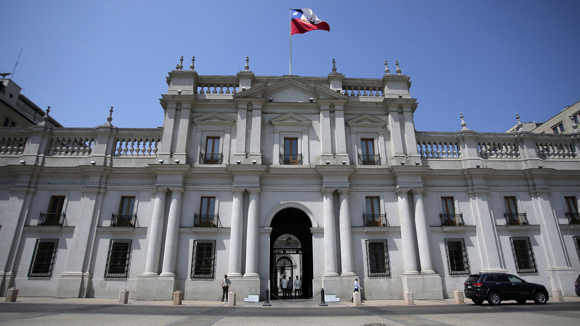 Comunes propone ampliación del periodo presidencial y remoción por referéndum revocatorio