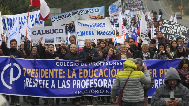 Profesores rechazan documento del Mineduc y siguen en paro indefinido