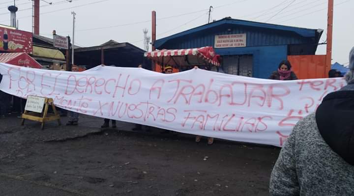 Critican operativo policial que sacó a ambulantes del mercado persa de Chillán