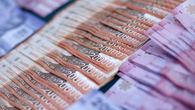 El debate para bajar los sueldos a los altos funcionarios públicos