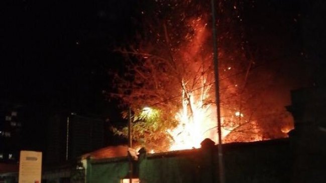 Bomberos controló gran incendio en Estación Central