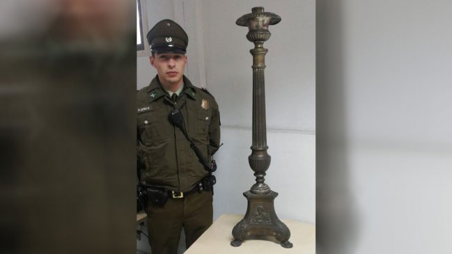 Frustran robo de antiguo candelabro de la Iglesia Recoleta Dominica