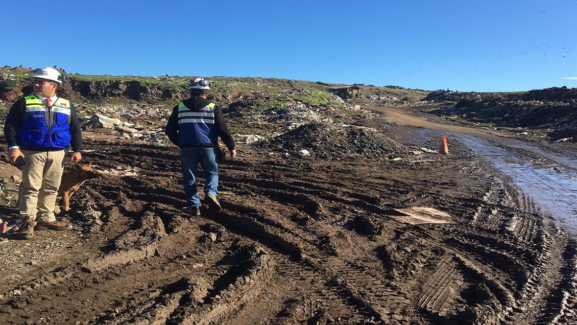 Botadero ilegal de basura en Lebu fue clausurado por incumplimientos sanitarios