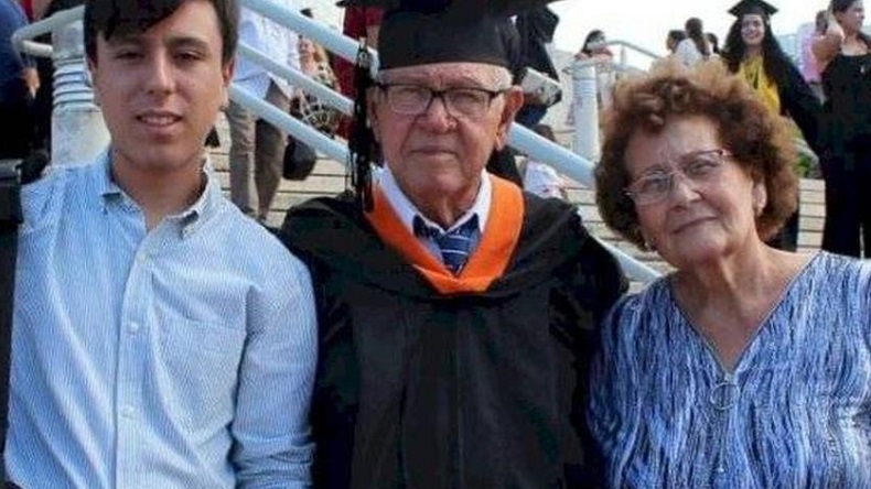 Hombre de 78 años cumplió su sueño, estudió y se graduó como ingeniero industrial
