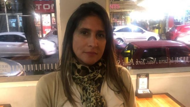 Invitó a su mejor amiga a su casa y ella la abusó sexualmente frente a su hijo