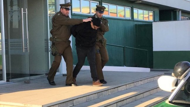 Pinchó neumático de su víctima para robarle: Hombre fue detenido en San Carlos