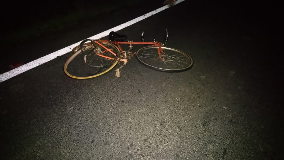 Ciclista murió atropellado en camino rural de Parral