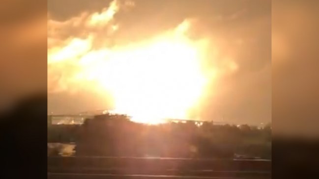 Reportan potente explosión en refinería de gas en Filadelfia