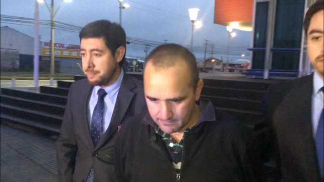 Vuelco: Sujeto es acusado de femicidio luego de lanzar en auto a mujer al río Maullín