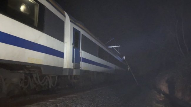 Pasajeros de tren Santiago-Chillán vivieron viaje de terror: Quedaron varados de noche