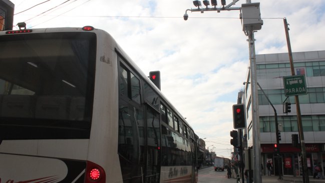 Anuncian disminución de partes por mal uso de vía exclusiva en Temuco