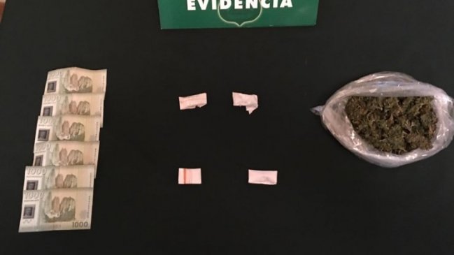 Detienen a hombre que comercializaba droga en las puertas de liceo de Chillán Viejo