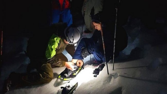 Rescatan a pareja de senderistas que se extraviaron en la cordillera de Ñuble