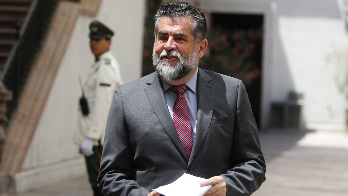 Suspendieron audiencia en contra de subsecretario Ubilla por compra de tierras