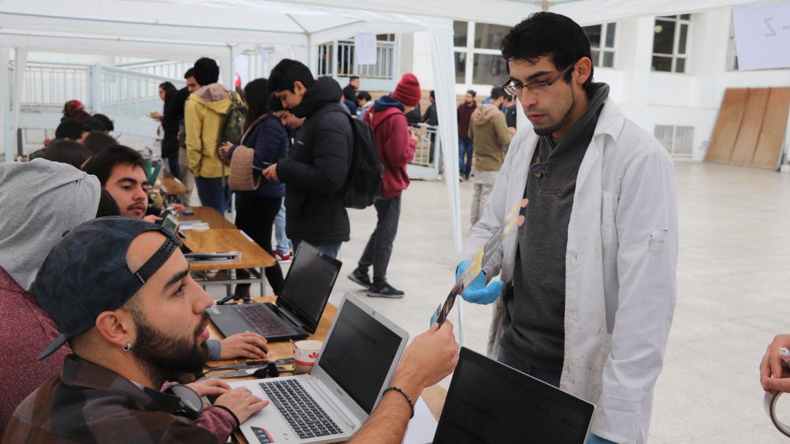 Eclipse: Universidad de La Serena entrega 20 mil lentes certificados a sus estudiantes