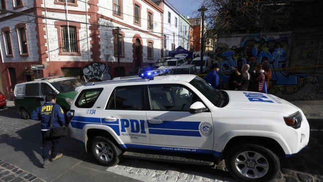 PDI detuvo a dos personas por el homicidio de turista canadiense en Valparaíso