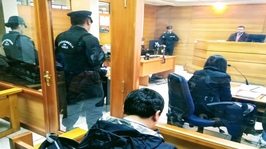 Prisión preventiva para acusada de planificar brutal agresión a joven en Lota