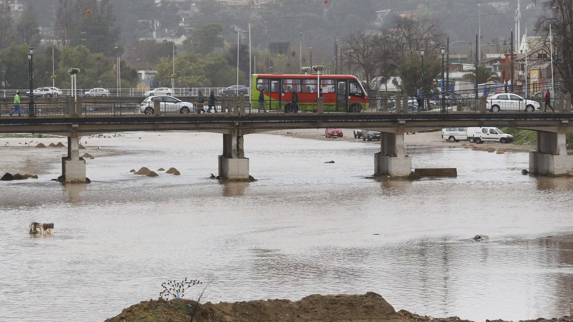 Amplían alerta temprana por lluvias a toda la Región de Valparaíso