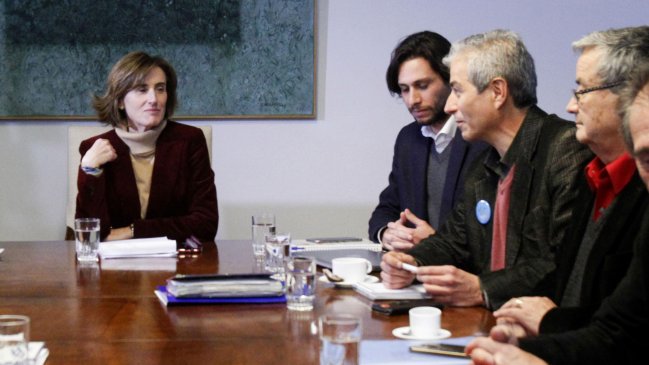 Profesores: Cubillos no puede darnos órdenes, no somos sus empleados