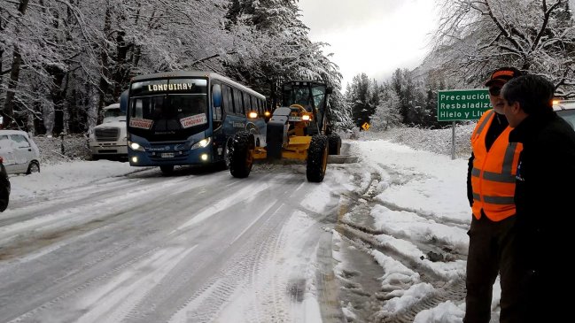 Cerca de 1.000 familias permanecen aisladas por acumulación de nieve en Lonquimay