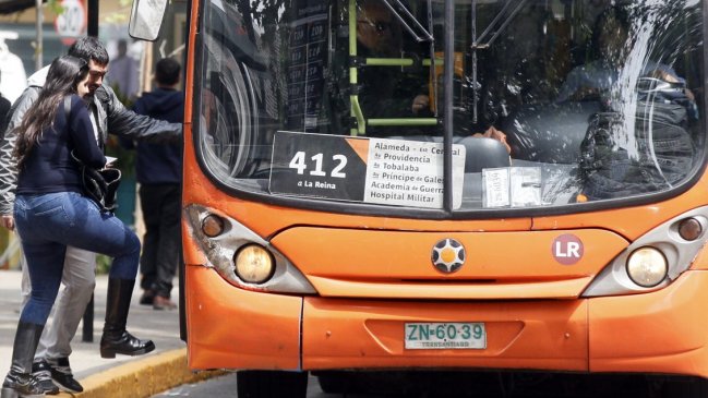 Transantiago ha recibido casi 2.000 solicitudes de empleo de choferes peruanos