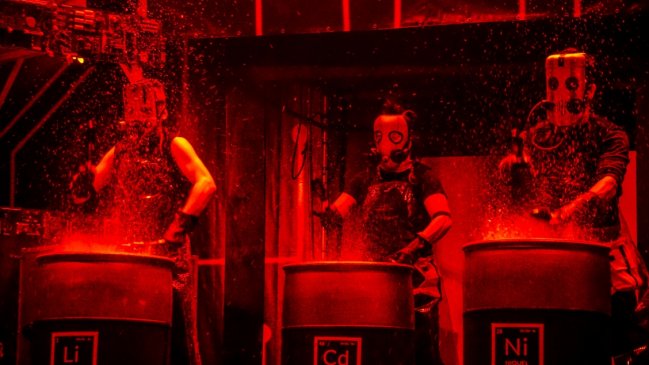 Chatarra electrónica se transforma en un show teatral