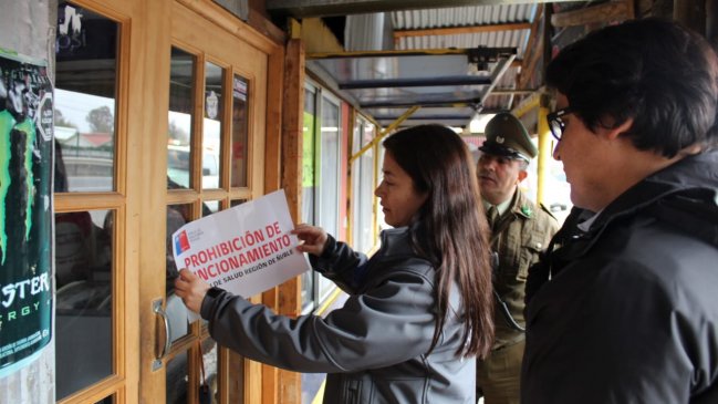 Sancionan a dos locales de comida al paso en la Ruta 5 Sur